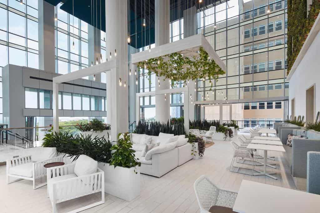 Mid-Range Hotels in Chicago