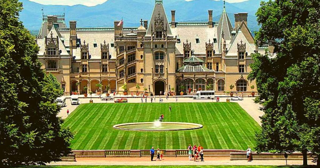 Asheville - Small Towns in North Carolina